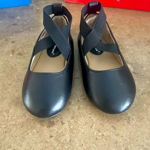 Never worn brand new toddler girl size 7